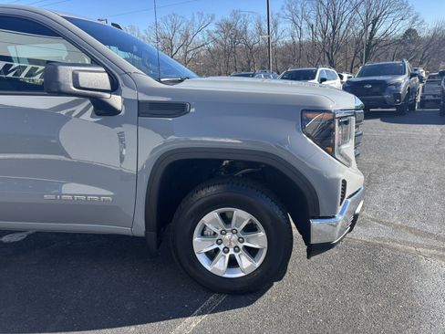 Used 2024 GMC Sierra 1500 Pro w/ Pro Value Package image 5