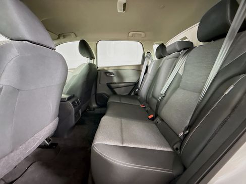 Used 2023 Nissan Rogue SV FWD image 27
