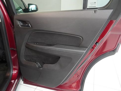 Used 2017 Chevrolet Equinox LT w/ Convenience Package FWD image 30