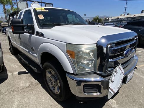 Used 2016 Ford F350 XLT w/ XLT Interior Package RWD image 6