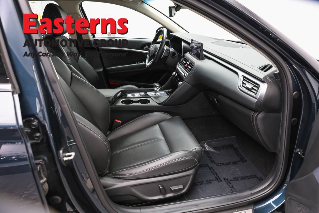 Used 2025 Genesis G70 2.5T RWD image 25