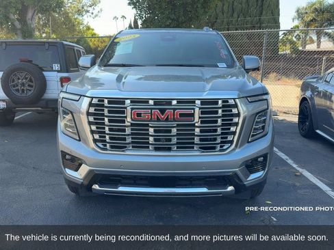 Used 2025 GMC Yukon XL Denali RWD image 2