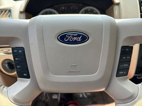 Used 2009 Ford Escape Limited FWD image 52