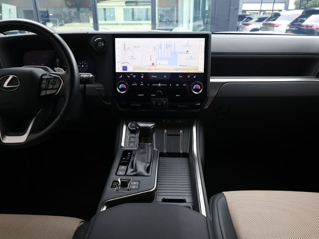Used 2025 Lexus GX 550 AWD/4WD image 26