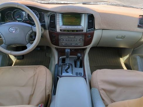 Used 2004 Toyota Land Cruiser AWD/4WD image 16