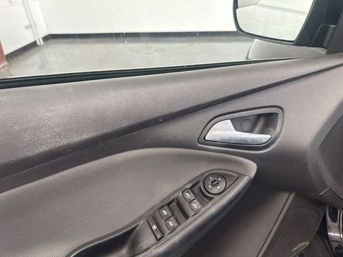 Used 2014 Ford Focus SE FWD image 10
