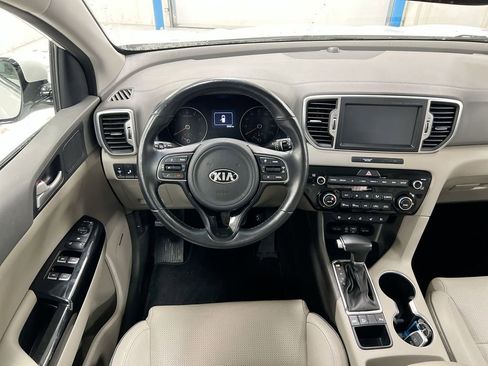 Used 2019 Kia Sportage EX w/ Option Group 040 FWD image 11