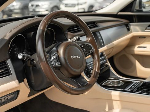 Used 2017 Jaguar XF Premium AWD/4WD image 15