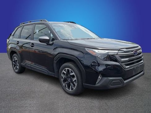 Certified 2025 Subaru Forester Premium AWD/4WD image 2