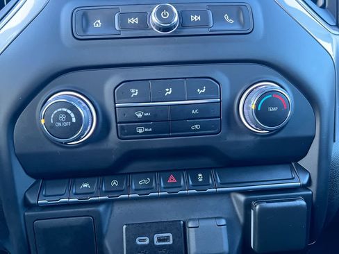 Used 2023 Chevrolet Silverado 1500 Custom image 19