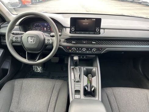 Used 2023 Honda Accord EX image 6