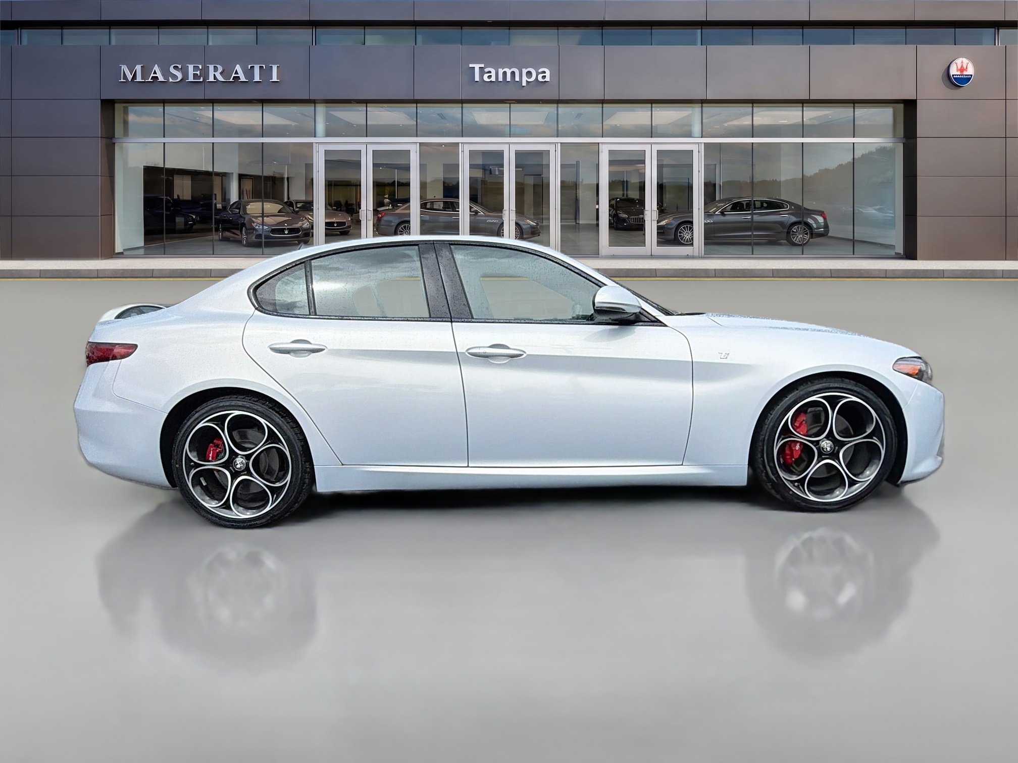 Used 2023 Alfa Romeo Giulia Ti w/ Active Assist Plus Package RWD image 2