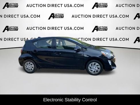 Used 2016 Toyota Prius C One FWD image 6