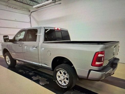 Used 2024 RAM 2500 Laramie AWD/4WD image 3