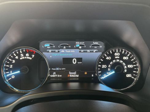 Used 2019 Ford F150 Platinum w/ Equipment Group 701A Luxury image 3