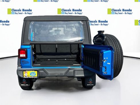 Used 2021 Jeep Wrangler Sport AWD/4WD image 28