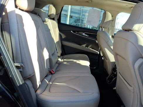 Certified 2022 Lincoln Nautilus Reserve w/ Equipment Group 201A image 15