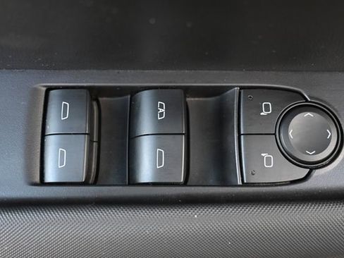 Used 2023 Chevrolet Colorado Z71 w/ Advanced Trailering Package image 11