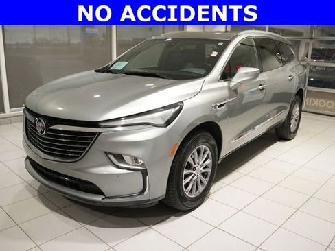 Used 2024 Buick Enclave Essence w/ Trailering Package, 5000 lbs. AWD/4WD image 5