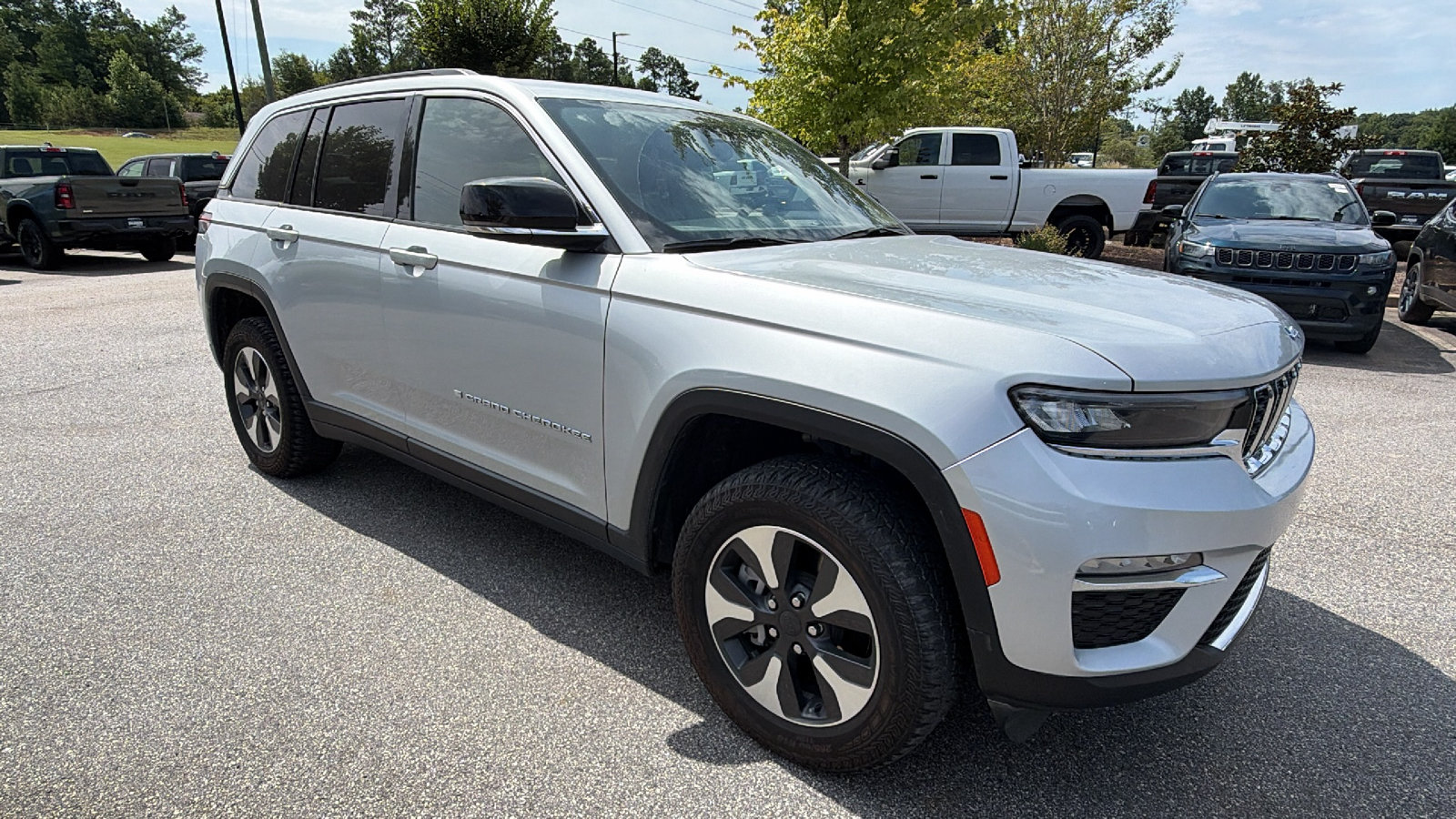 Used 2024 Jeep Grand Cherokee Limited 4xe AWD/4WD image 5