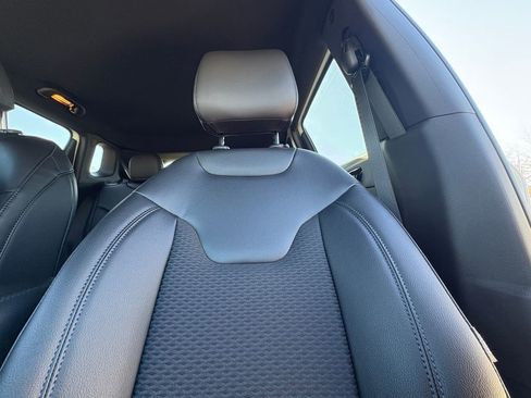 New 2026 Jeep Compass Latitude image 12