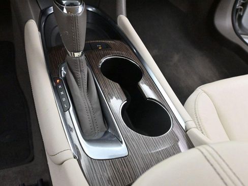 Used 2020 Chevrolet Malibu LT w/ Leather Package FWD image 19