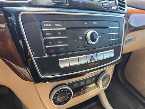 Used 2019 Mercedes-Benz GLS 450 4MATIC image 32