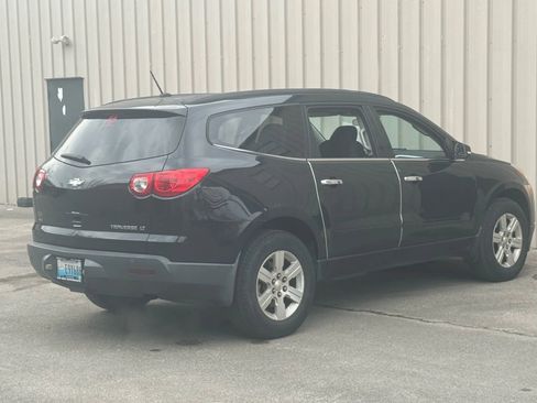 Used 2011 Chevrolet Traverse LT image 7