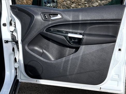 Used 2017 Ford Transit Connect XLT image 22