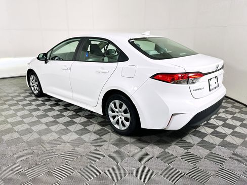 Used 2023 Toyota Corolla LE image 5