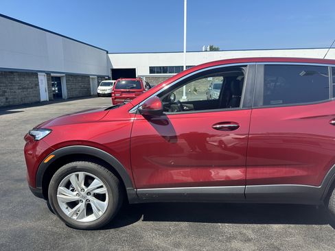 Used 2024 Buick Encore GX Preferred w/ Comfort Package AWD/4WD image 4