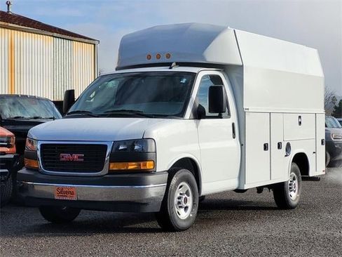 New 2024 GMC Savana 3500 Base w/ Power Convenience Package image 9