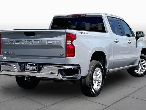 Used 2024 Chevrolet Silverado 1500 LT AWD/4WD image 13