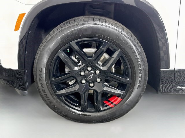 Used 2023 Chevrolet Traverse Premier w/ Redline Edition FWD image 37