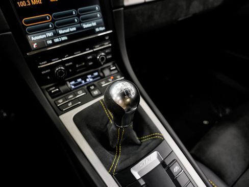 Used 2016 Porsche Cayman GT4 RWD image 14
