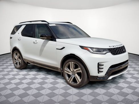 Used 2023 Land Rover Discovery HSE R-Dynamic AWD/4WD image 7