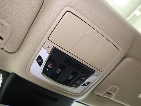 Used 2025 Acura MDX w/ Technology Package image 26