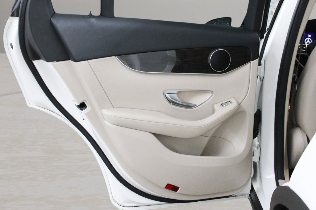 Used 2022 Mercedes-Benz GLC 300 image 24