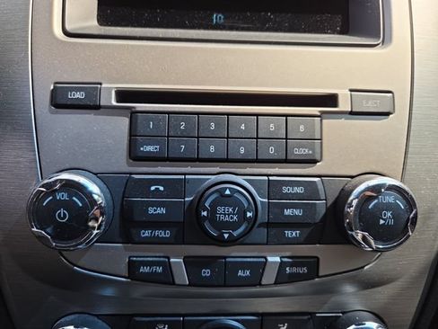 Used 2010 Ford Fusion SE FWD image 22