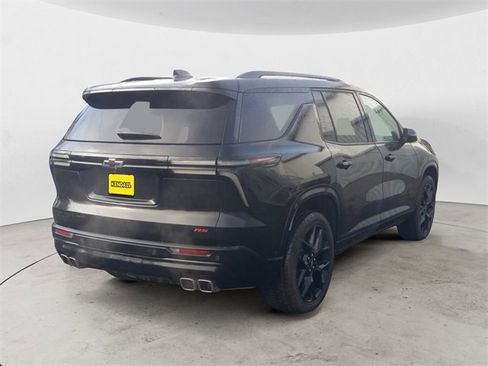 Used 2025 Chevrolet Traverse RS w/ LPO, Floor Liner Package image 4