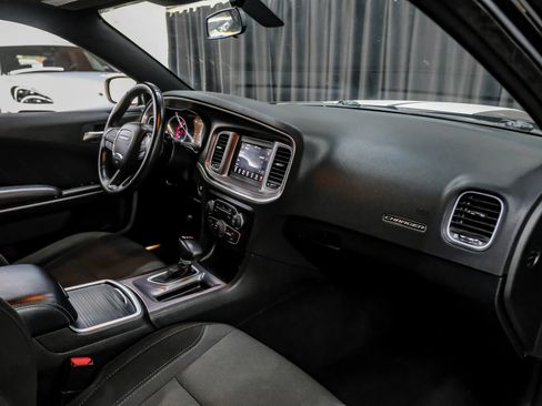 Used 2022 Dodge Charger SXT RWD image 18