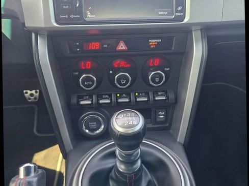 Used 2013 Subaru BRZ Limited w/ Popular Pkg 2C image 18