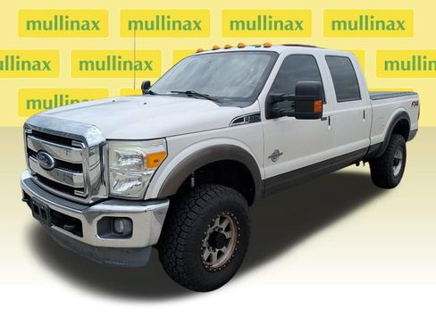Used 2016 Ford F250 Lariat w/ Lariat Interior Package AWD/4WD image 2