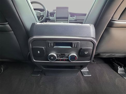 Used 2023 Ford Expedition Platinum image 13