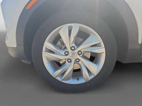 Used 2024 Buick Encore GX Preferred AWD/4WD image 15