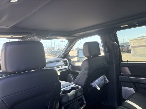 New 2026 Ford F250 Platinum image 25