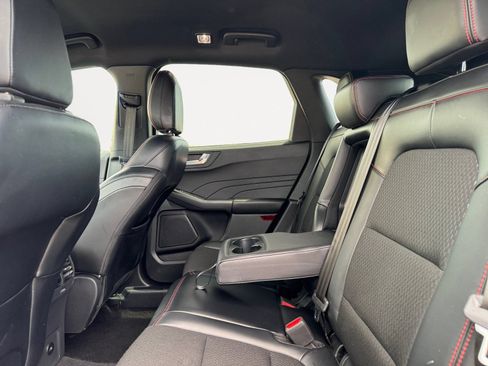 Certified 2025 Ford Escape ST-Line Select AWD/4WD image 13