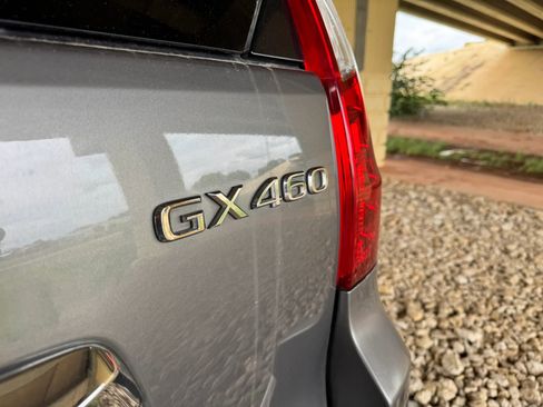 Used 2011 Lexus GX 460 w/ Convenience Pkg AWD/4WD image 16