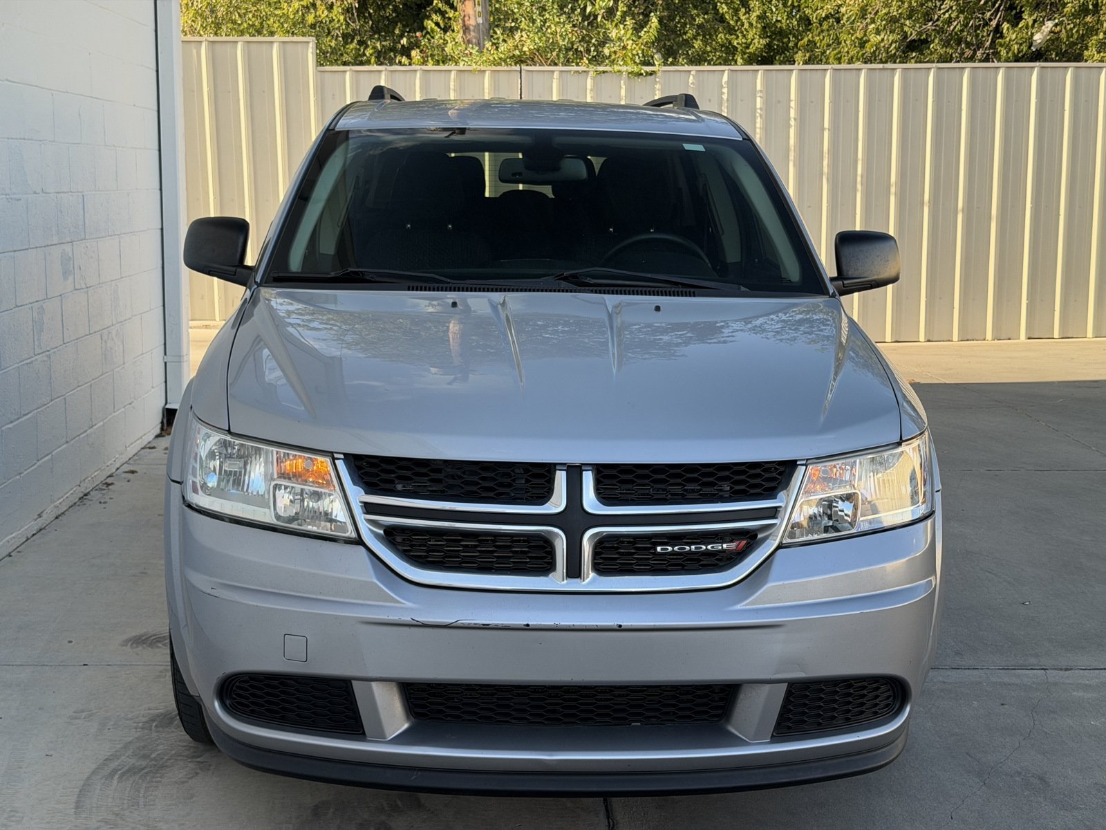 Used 2020 Dodge Journey SE w/ SE Popular Equipment Group FWD image 2