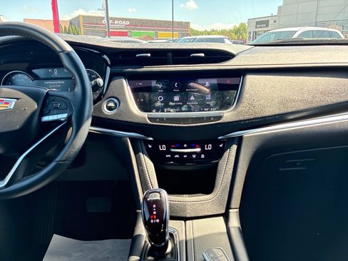 Used 2024 Cadillac XT6 Luxury w/ LPO, Floor Liner Package AWD/4WD image 26